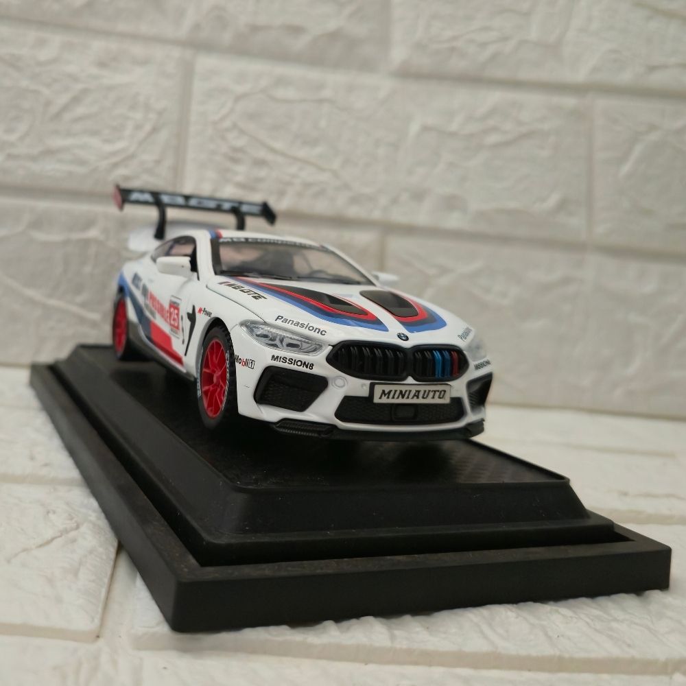 BMW M8 GTE Die-Cast Model Car – Premium Racing Edition Collectible