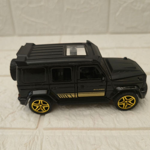 Black Luxury SUV Die-Cast Model with Gold Wheels – Premium Off-Road Collectible
