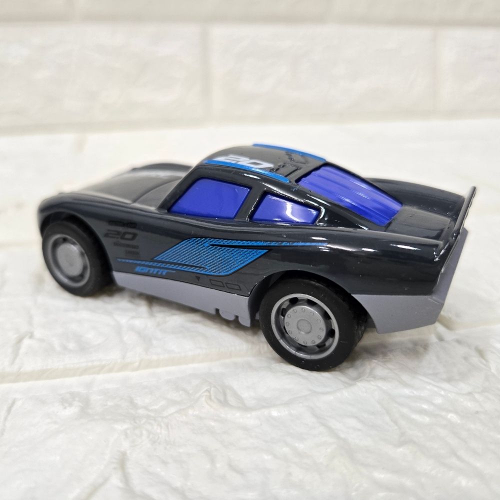 Lightning McQueen Dark Racer Car – Disney Cars Collectible Model