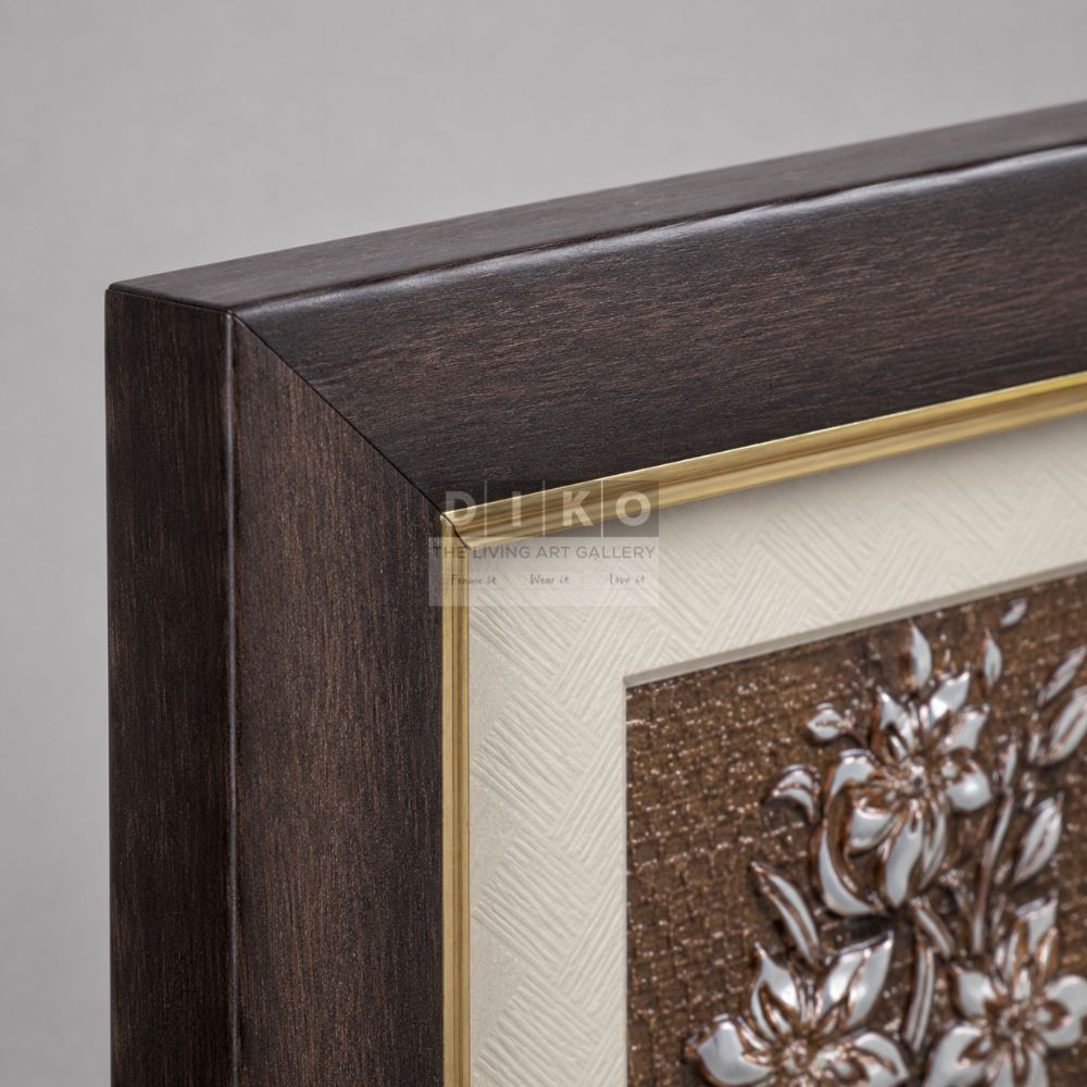 Elegant Floral Metallic Wall Art Frame – Luxury Vertical Home Decor